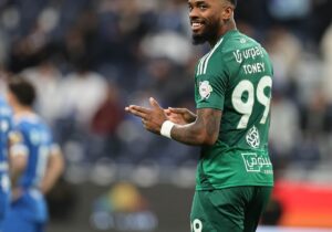 درِ خروج به روی تونی بسته شد