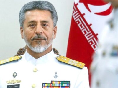 دریادار سیاری: ناوشکن جماران نمادی از خودکفایی کشور است