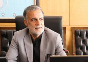 پلتفرمها برای برقراری پوشش بیمهای رانندگان تاکسیهای اینترنتی همکاری کنند