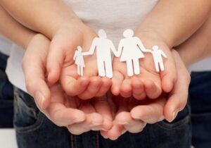 بیش از ۳۰۰ یزدی در صف انتظار فرزند خواندگی هستند