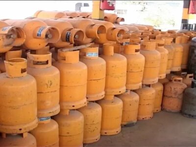 رینگ بین‌الملل میزبان عرضه ۱۲ هزار تن گاز مایع و هزار تن متانول است