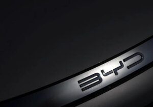 فروش بی‌وای‌دی برای سومین ماه متوالی کاهش یافت