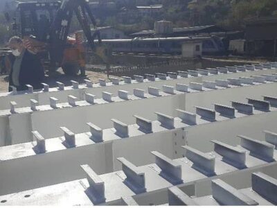 ورود نخستین محموله عرشههای فلزی سفید به پلسفید؛ گام بزرگ در تکمیل پروژه حیاتی مازندران