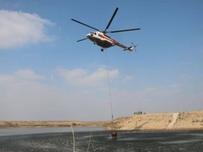 سورت پروازی بالگرد هلال احمر در مهار آتش سوزی جنگل توسکستان