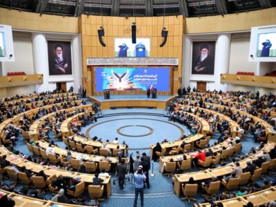 با تکیه بر اراده و پشتکار افراد دارای معلولیت و همه مردم ایران ایستادهایم تا ایران را هر چه بهتر بسازیم