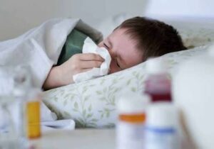 تفاوت آنفلوآنزا و سرماخوردگی؛ هشدار برای کودکان و سالمندان در فصل سرما