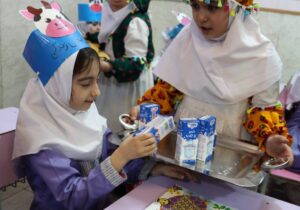 اختلاف آموزشوپرورش و صنایع لبنی/ توزیع شیر مدارس در هالهای از ابهام