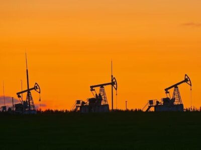 فاز دوم توسعه میدان آذر با هدف افزایش ۳۰ هزار بشکه آغاز شد