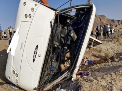 ۷ مصدوم در واژگونی اتوبوس محور دیواندره- سقز