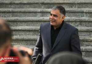 وزیر نفت: سهمیه ۶۰ لیتری و همچنین ۱۰۰ لیتری کارت‌های سوخت تغییری نخواهد کرد