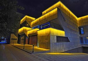 «عچق» به مجموعه تئاتر لبخند می‌رود