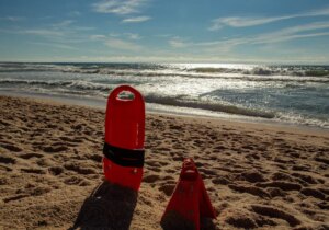 استقرار ناجیان غریق در سواحل پرجمعیت و گردشگرپذیر استان بوشهر