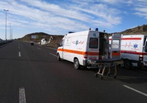  واژگونی خودروی ساینا در اتوبان تهران–قم / انتقال چهار مصدوم با بالگرد اورژانس