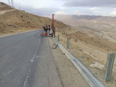 آغاز عملیات ایمنسازی محور سرچاه – سرمور در گردنه مغولکشته با نصب ۳۵۰ متر گاردریل