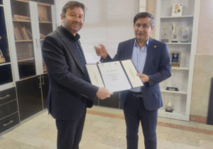 تفاهمنامه سهجانبه شهرداری،استانداری چهارمحال و بختیاری و شرکت مخابرات ایران امضا شد