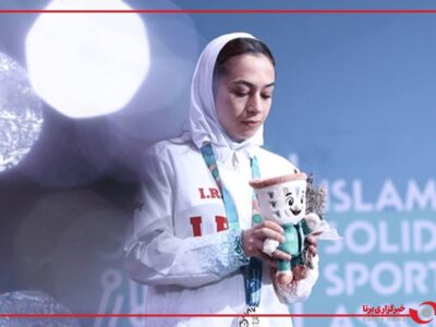 فرشته حسنزاده امروز در مراسم روز زن در حسینیه امام خمینی (ره): خوشحالم در کشوری زندگی میکنم که عالیترین مقام تلاشهای من را دیدند