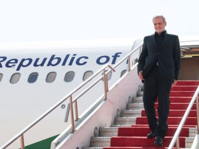 پزشکیان وارد یاسوج شد