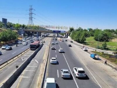 آغاز بهره‌برداری از خط جدید حمل‌ونقل همگانی در بزرگراه شهید چمران/ مسیر ویژه برای ون‌های مسافربری، تاکسی‌های برقی و اتوبوس‌ها فعال شد