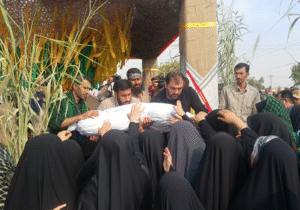 پیکر مطهر شهید گمنام در منطقه یکم نیروی دریایی سپاه به خاک سپرده شد