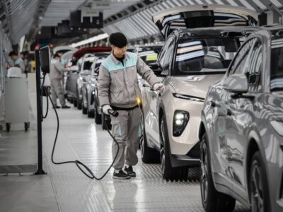 ورود فناوری‌های جدید باتری، انحصار چینی‌ها در بازار خودروهای برقی را تضعیف می‌کند