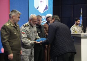 آیین تجلیل از خانواده های شهدای ستاد ارتش برگزار شد