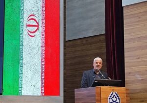 مادران و همسران شهدا را عامل اصلی پایداری انقلاب اسلامی هستند