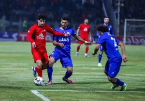 دیدار تیم های فوتبال تراکتور – استقلال خوزستان