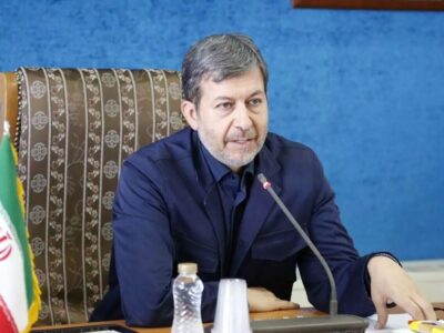 استاندار اصفهان بسته ۳۲ فرمان انتخاباتی، مدیریتی را به فرمانداران ابلاغ کرد