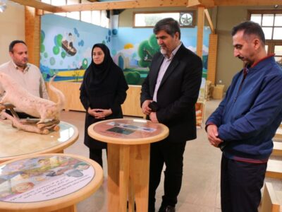 بازدید مدیرکل دفتر مشارکتهای مردمی سازمان حفاظت محیط زیست کشور از مرکز بازدیدکنندگان تالاب انزلی و خانه محیط زیست