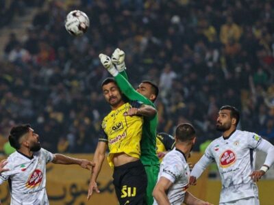 سپاهان با غلبه بر فجر صدرنشین شد/ ضعیف‌کشی ملوان در خانه/ فولاد و ایرالکو امتیازات را تقسیم کردند