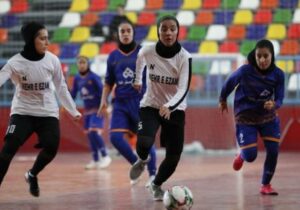 مصاف بانوان فوتسالیست گلبرگ مقابل نماینده آبادان 