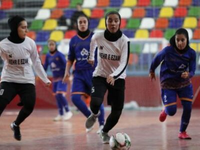 مصاف بانوان فوتسالیست گلبرگ مقابل نماینده آبادان 