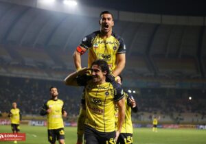 دیدار تیم های  فوتبال سپاهان-فجرسپاسی