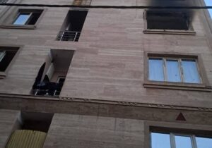 نجات ۱۵ ساکن از آتشسوزی شدید در ساختمان مسکونی نعمتآباد