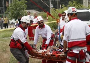 طبیعت‌گرد ۲۸ ساله از دره گزرین مهریز نجات پیدا کرد