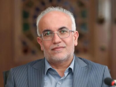 حرکت دانشگاه آزاد به سوی آموزش مهارتی، پژوهش های حل مسأله و جامعه پردازی فرهنگی