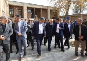 بازدید وزیر میراث فرهنگی از بیت تاریخی امام خمینی (ره) در خمین