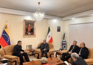 آمریکا به دنبال مقابله با ملت‌های آزاده و مبارز است