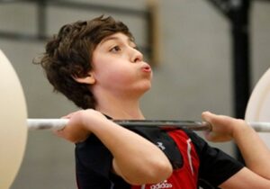 آیا ورزش سنگین باعث کوتاهی قد کودکان میشود؟