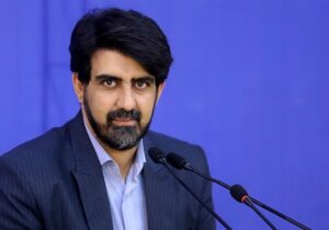 ورود دو رام قطار ساخت داخل به متروی تهران نماد خودکفایی و نوسازی ناوگان شهری/ رونمایی از دو رام قطار ساخت داخل در مترو تهران آغاز تحول در حملونقل عمومی