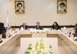 نقش مادران در تربیت نسل مدیر و مسؤولیت‌پذیر/ پیگیری مطالبات بانوان کارمند از سطح ملی