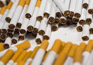 کشف بیش از ۱۴۸ هزار نخ سیگار فاقد مجوز در تکاب