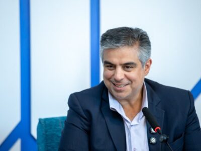 استاندار مرکزی: دانشجویان، سرمایههای بیبدیل توسعه علمی و اجتماعی ایران هستند