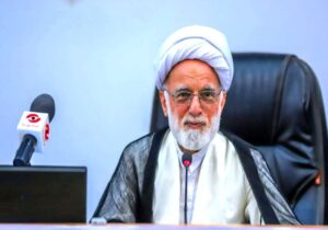 نشاط علمی و ایستادگی در برابر توطئههای دشمنان رسالت جامعه دانشگاهی است