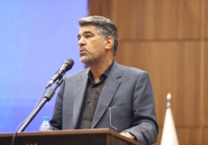 تشکیل تیمهای ویژه برای تعویض اسناد دفترچهای به تکبرگ در ادارات ثبت استان کرمان