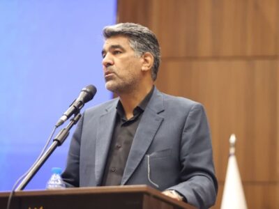 تشکیل تیمهای ویژه برای تعویض اسناد دفترچهای به تکبرگ در ادارات ثبت استان کرمان