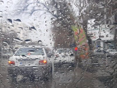 خطر تصادفات و واژگونیها با آغاز بارشهای پاییزی