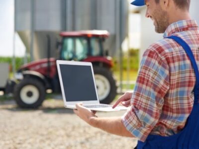 بررسی عملکرد نرمافزارهای حسابداری دامداری از نگاه کارشناسان دامداری