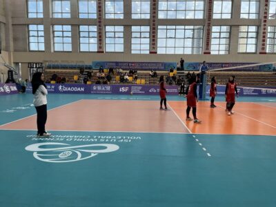 والیبال قهرمانی دانشآموزان جهان/دختران ایران یقه بلغارستان را هم گرفتند