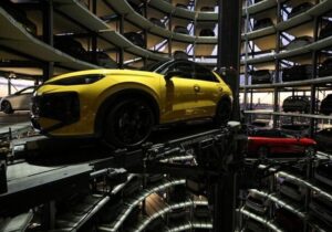 دنده عقب سرمایهگذاری فولکسواگن تا سال ۲۰۳۰